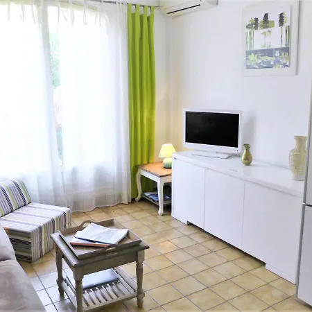 Les Vignes By Interhome Cavalaire-sur-Mer